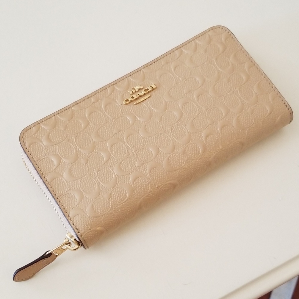 Coach Nude Patent Leather Zip Wallet